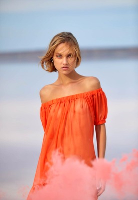 Hannah Ray Photo 5 of 18