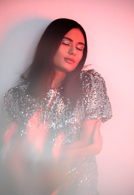 Layla Balan Photo 1 of 10