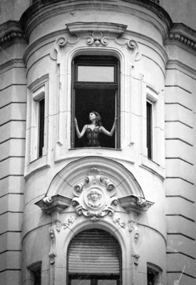 Loraine Lanvi Photo 6 of 7