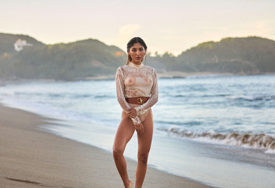Georgina Cortez in Driftwood by Superbe - 3 of 16