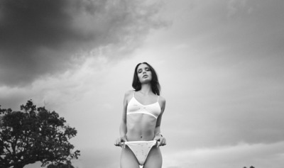 Anastasia Gress in Black and White by Superbe - 9 of 16