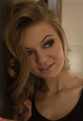 Maria Pie Photo 10 of 20