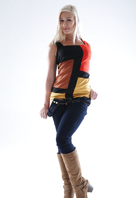 Tracy Lindsay in Casting by Watch4Beauty