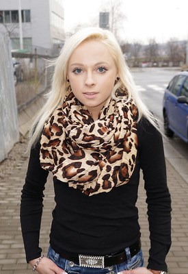 Naomi Nevena Photo 6 of 14