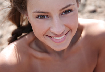 Gorgeous Tan Beauty Maria Posing Nude in The Wilderness by Watch4Beauty