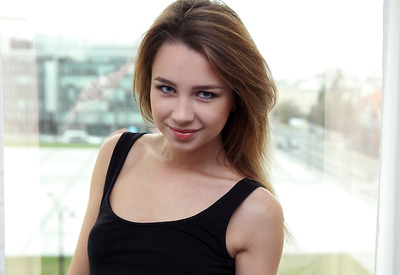 Watch4Beauty Mia Y in Just Visiting