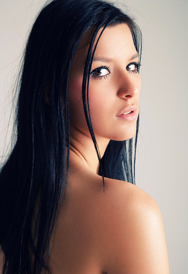 Brunette Babe Katie by Watch4Beauty