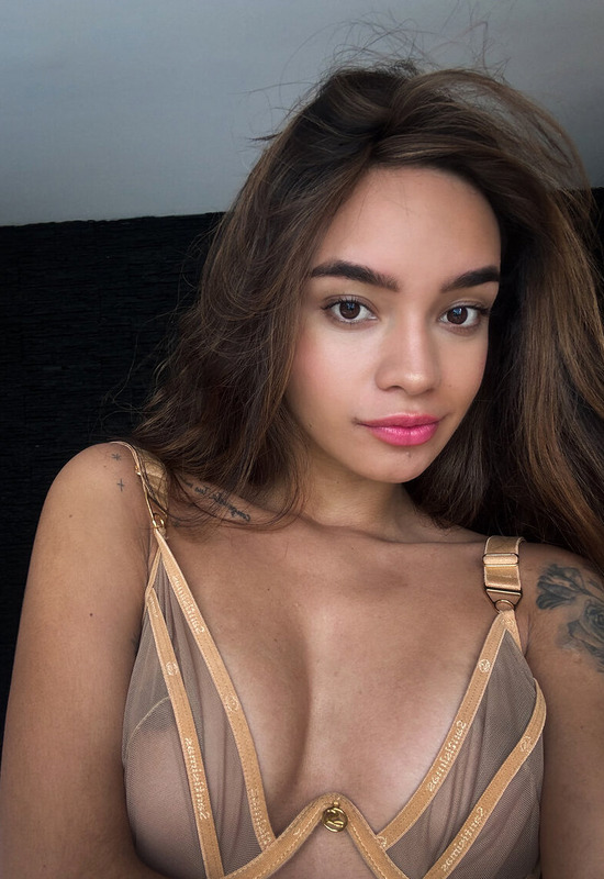 Dulce in Selfie 4u: Don't Forget Me by Watch4Beauty