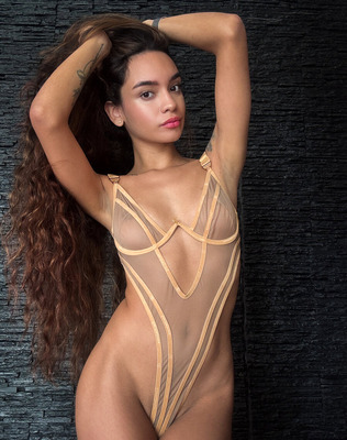 Dulce in Selfie 4u: Don't Forget Me by Watch4Beauty - 1 of 16
