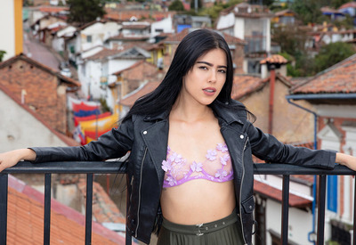 Paolina in Hola Amigos by Watch4Beauty