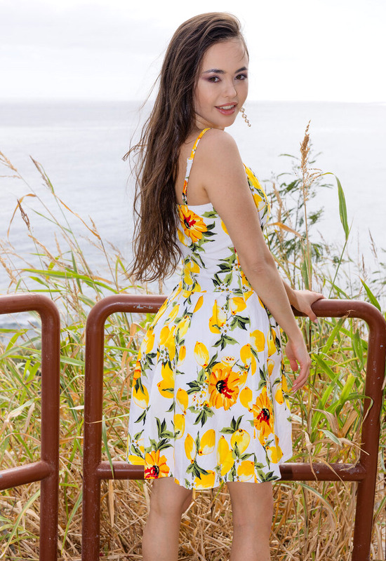 Li Moon in I Love Fresh Air by Watch4Beauty