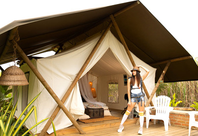 Juliana in Tourist by Watch4Beauty