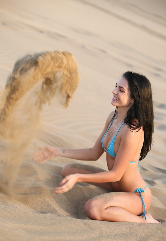 Sapphira in Traveling by Watch4Beauty