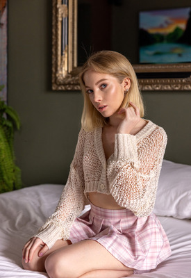 Bella Spark in Loose Threads by Wow Girls