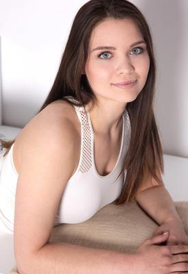 Elizabeth T Photo 10 of 13