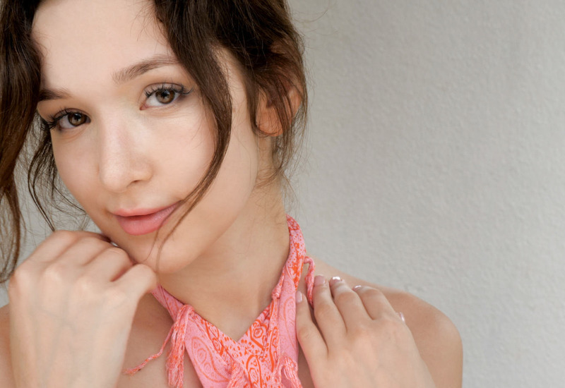 Ellie Leen Photo 12 of 13