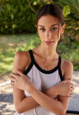 Shania Vegax Photo 8 of 13