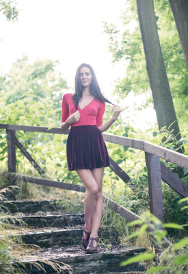 Kira Zen Photo 2 of 8