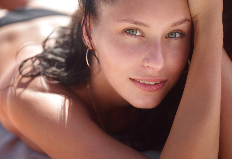 Diana G Photo 2 of 13