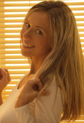 Tracy Smile Photo 1 of 3