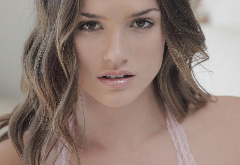 Tori Black Photo 10 of 11