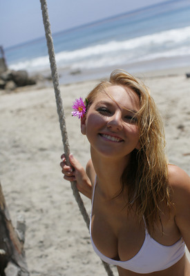 Kenna James Photo 8 of 20