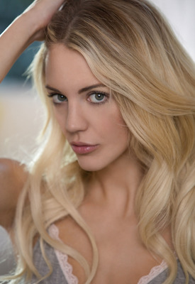 Blake Eden Photo 12 of 17