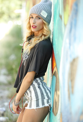 Cara Mell Photo 20 of 20