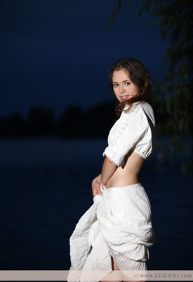 Nightime Beauty Jame by Zemani