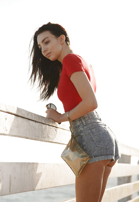 Araya Acosta Photo 11 of 16