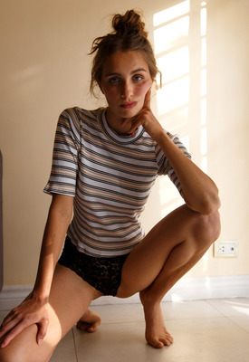 Zoe Aguilar Photo 8 of 8