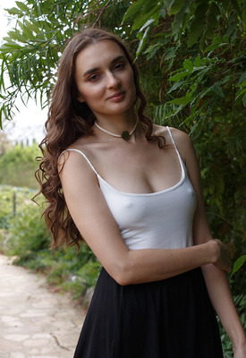 Vitalia Pugova Photo 10 of 12