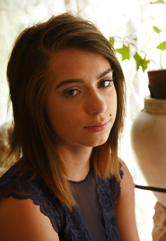 Jocelyn Kelly in An Aries Noodle by Zishy