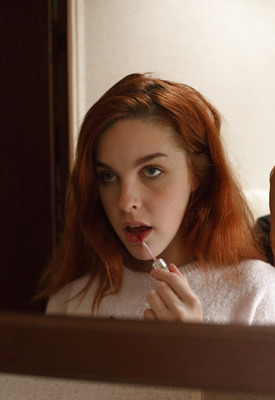 Amarna Miller Photo 2 of 12