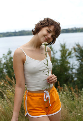 Chanel Fenn Photo 4 of 20