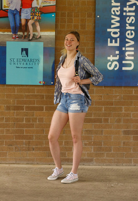 Amber Moore Photo 7 of 14