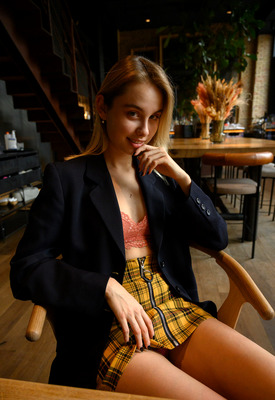 Sophia Blum Photo 5 of 7