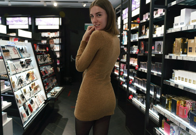 Ina Blossom in Chilly Lilly by Zishy