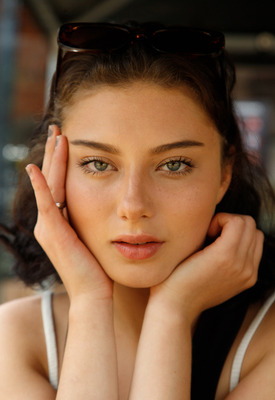 Zara Skolera in Taste The Face by Zishy