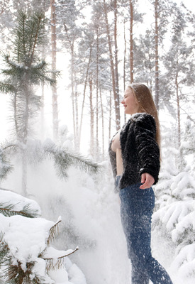 Lida Nowak in Snow Is Quiet by Zishy