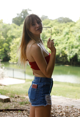 Angel Youngs Photo 5 of 16