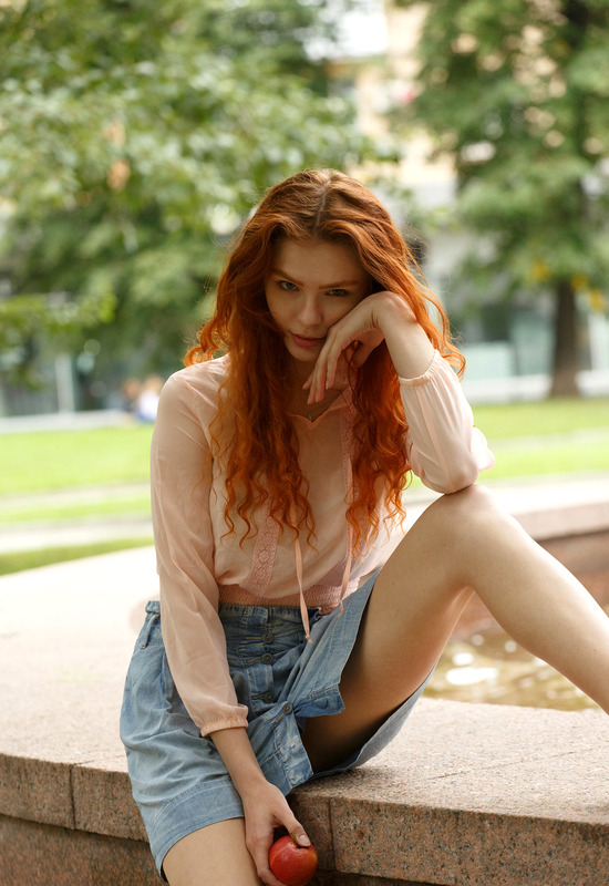 Kari Pitinova in Arm Wrestles Wife by Zishy