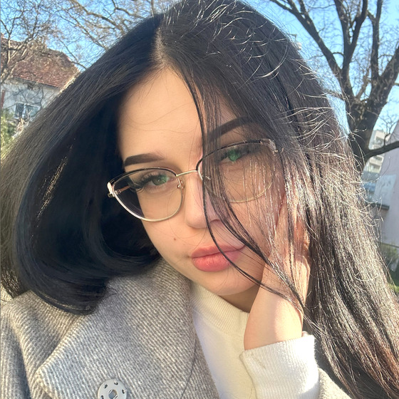 ? Mini Ksenia ?
