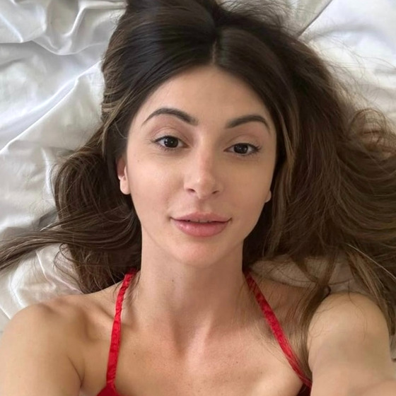 Stacy🐾Natural look(small tits)🔞