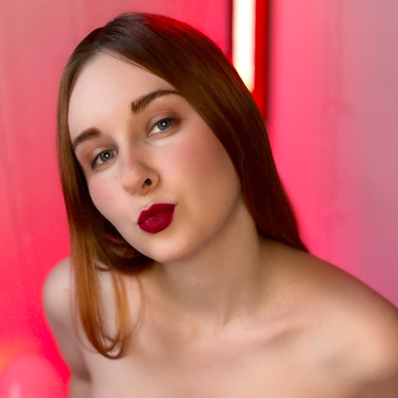 Ioanna Red 👠