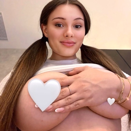 delilah 🧚‍♀️