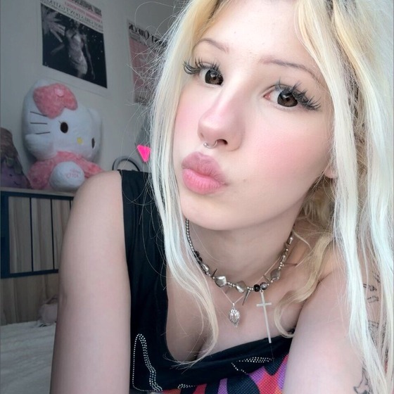Chloe :3